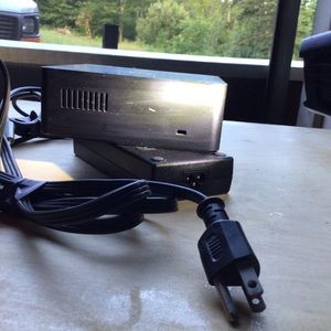 Dell TB16 Thunderbolt Dock with 180W charger adapter obo
